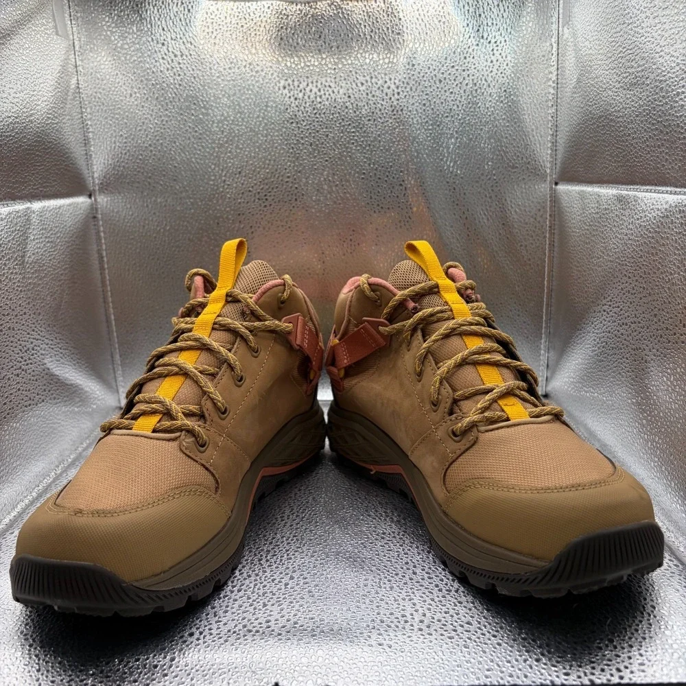 Size 10 Teva Grandview GTX Sand Dune Womens Waterproof Hiking Boots FE1221D